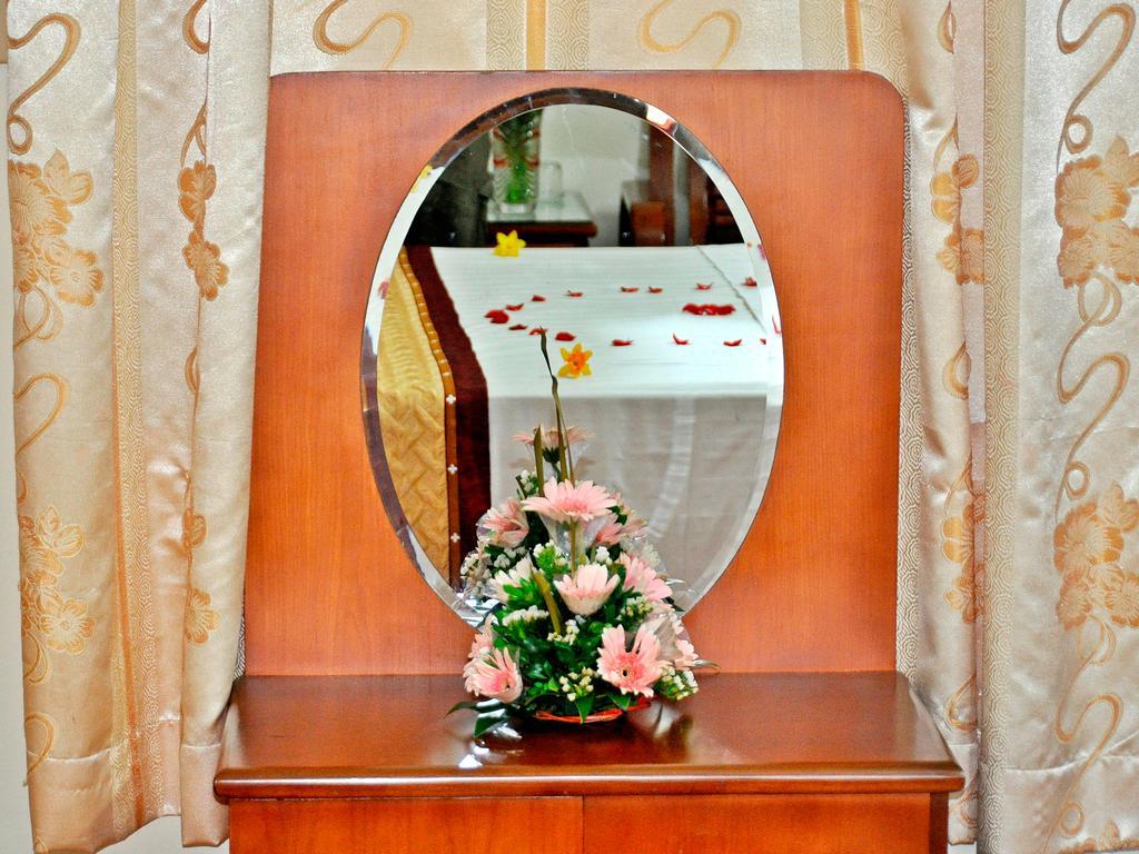 Grand Holiday Hotel 2 Hanoï Extérieur photo